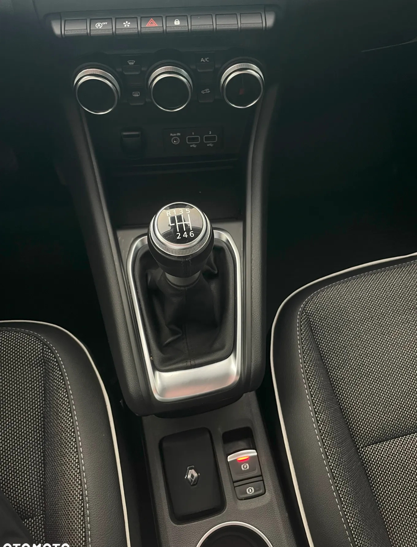 Renault Captur cena 78000 przebieg: 45900, rok produkcji 2021 z Ożarów Mazowiecki małe 596